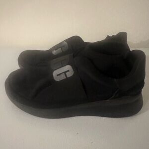 Black Slip-On Ugg Sneakers